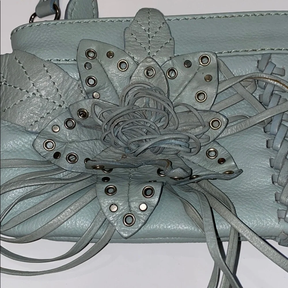 Mini purse teal color with cute flower detail - Picture 2 of 11
